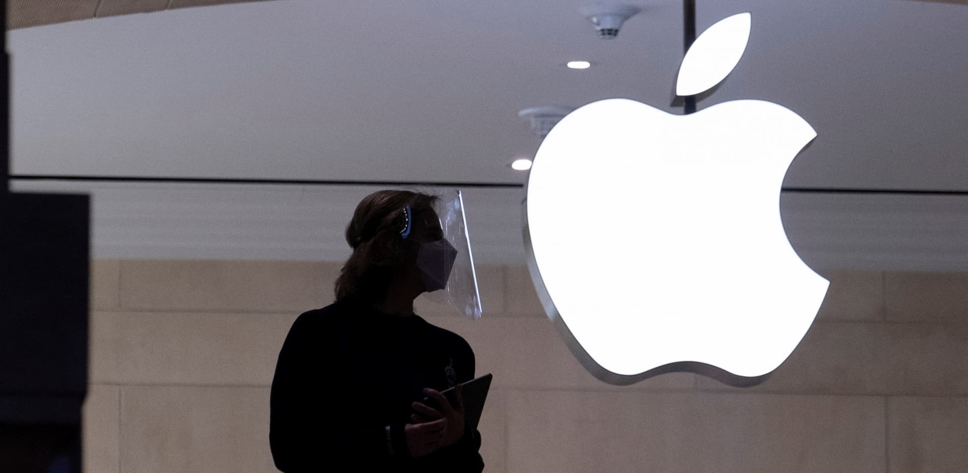 Fegyveres férfi ejtett túszokat az Apple egyik üzletében