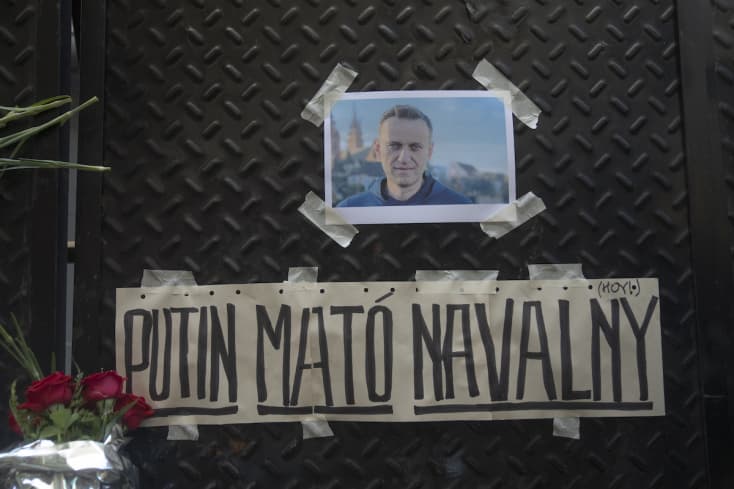 A Kreml kijelentette, nem az elnöki hivatal illetékes Navalnij holttestének átadásával kapcsolatban