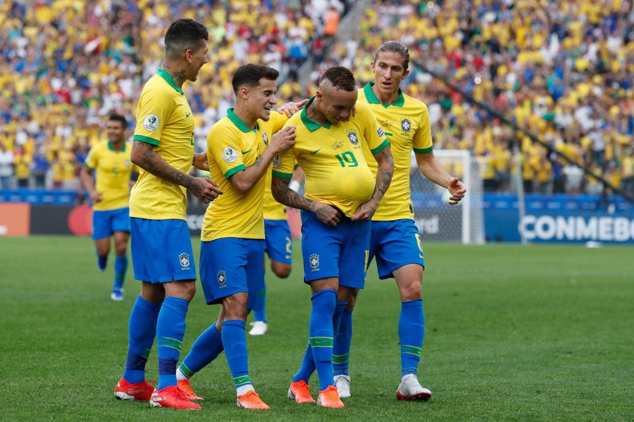 Copa America: Brazília Neymarral, Argentína Messivel száll harcba a trófeáért