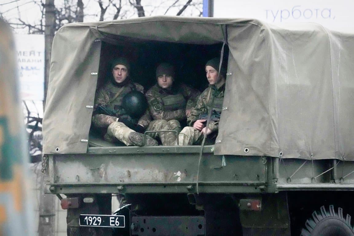 Az ukrán hadsereg szerint öt orosz repülőgépet és egy helikoptert lőttek le a Donyec-medencében