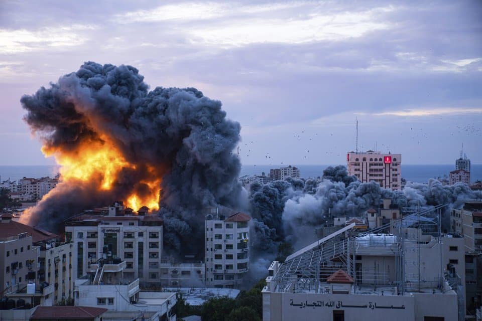 Vasárnap este is folytatódtak tűzharcok a Gázai övezetnél