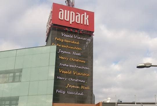Megtalálta a net népe az Auparkot, ahol nem köszönnek magyarul