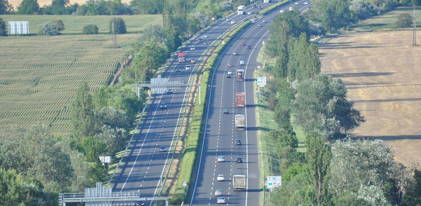 Tömegbaleset az M7-es autópályán Székesfehérvár közelében