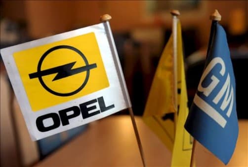 Távozik az Opel vezérigazgatója, még mielőtt bekebelezi a gyárat a Peugeot-Citroën