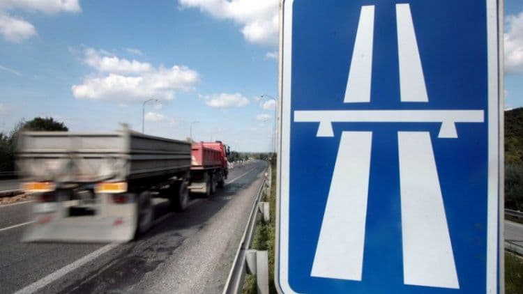 Halálos baleset történt az M1-es autópályán Budapestnél