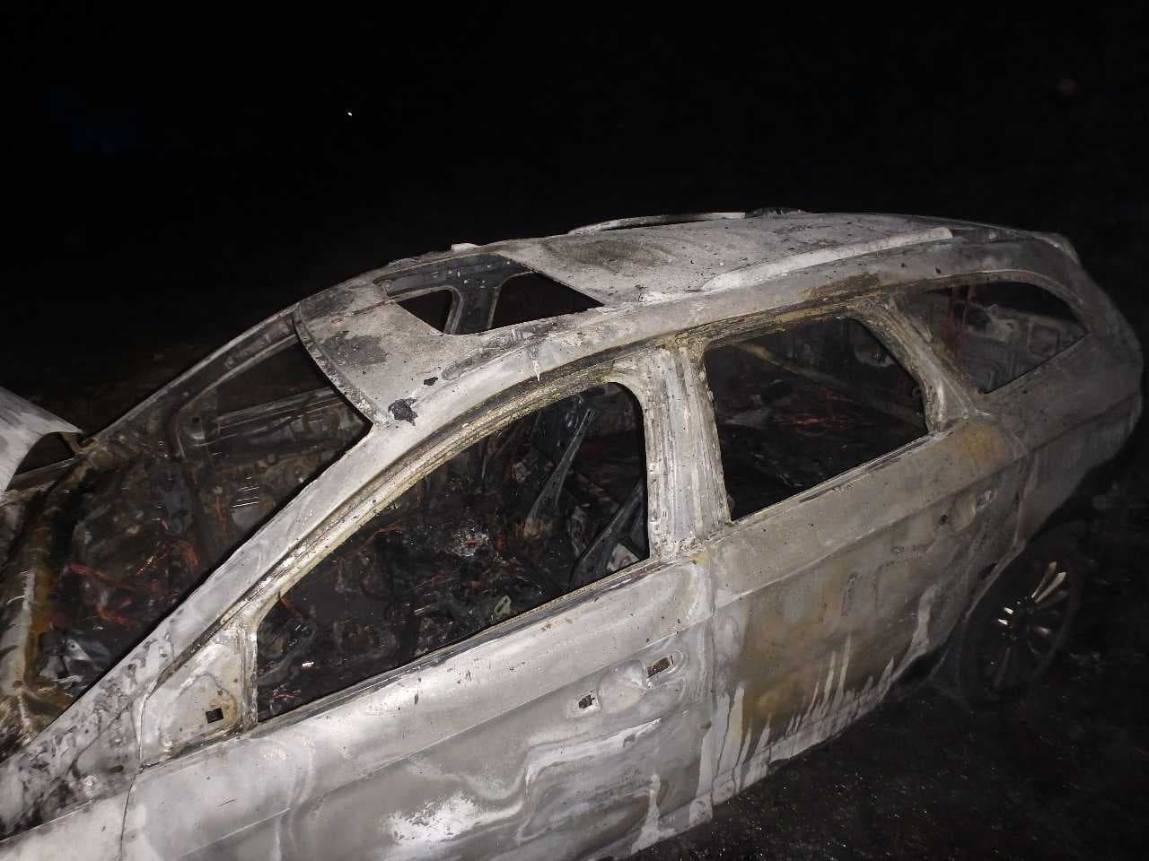 Két autót gyújtottak fel Gútoron