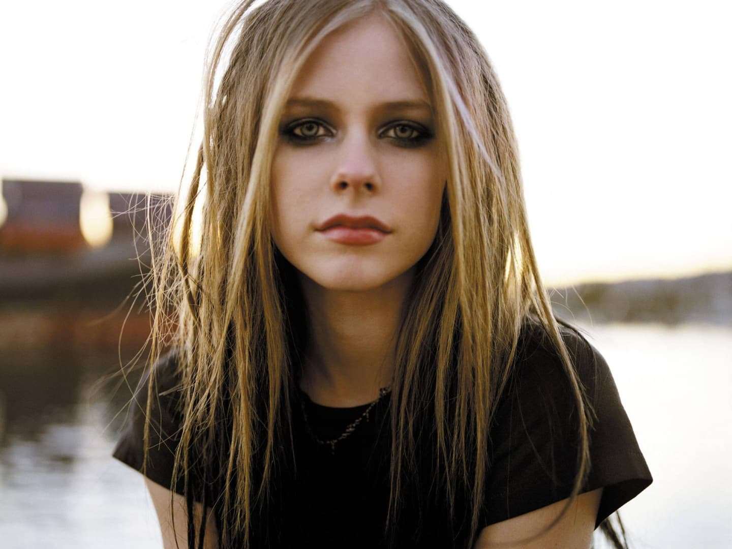 Avril Lavigne új albummal jelentkezik