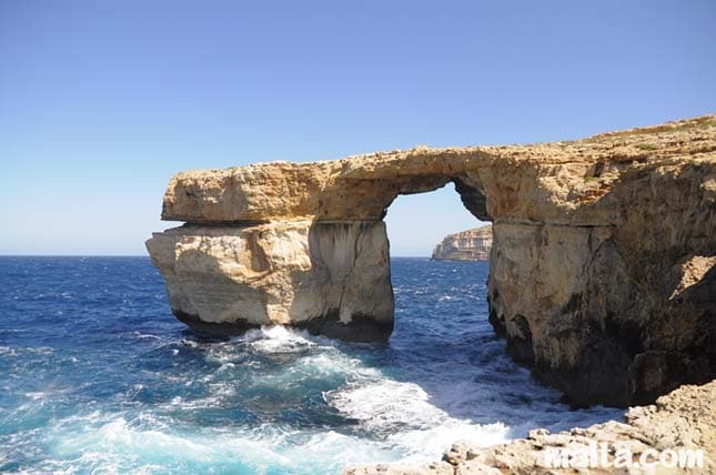 A tengerbe omlott Málta egyik legnépszerűbb természeti látványossága