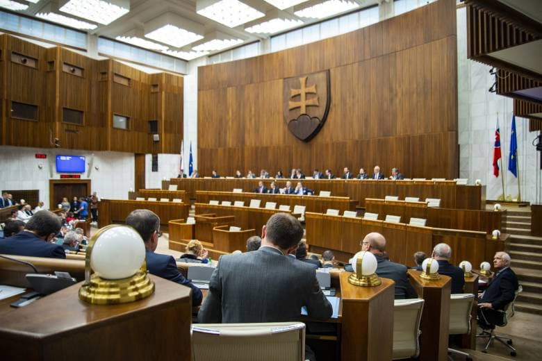A világjárvány miatt elmarad a nyílt nap a szlovák parlamentben