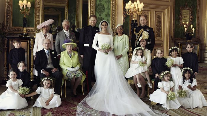 Nyilvánosságra hozták Harry sussexi herceg és Meghan hercegné hivatalos esküvői fotóit
