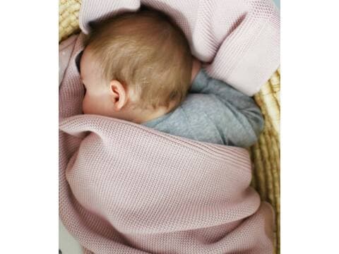 Mennyit és hogyan alszanak a babák?