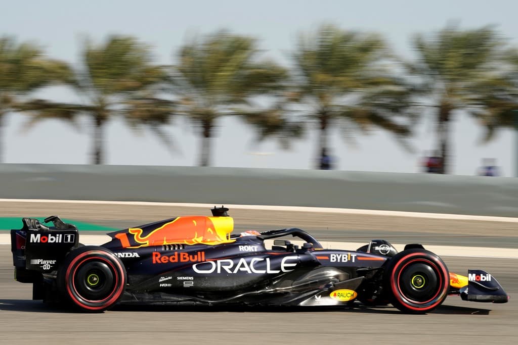 Bahreini Nagydíj: Verstappen vezetésével kettős Red Bull-siker az idénynyitón