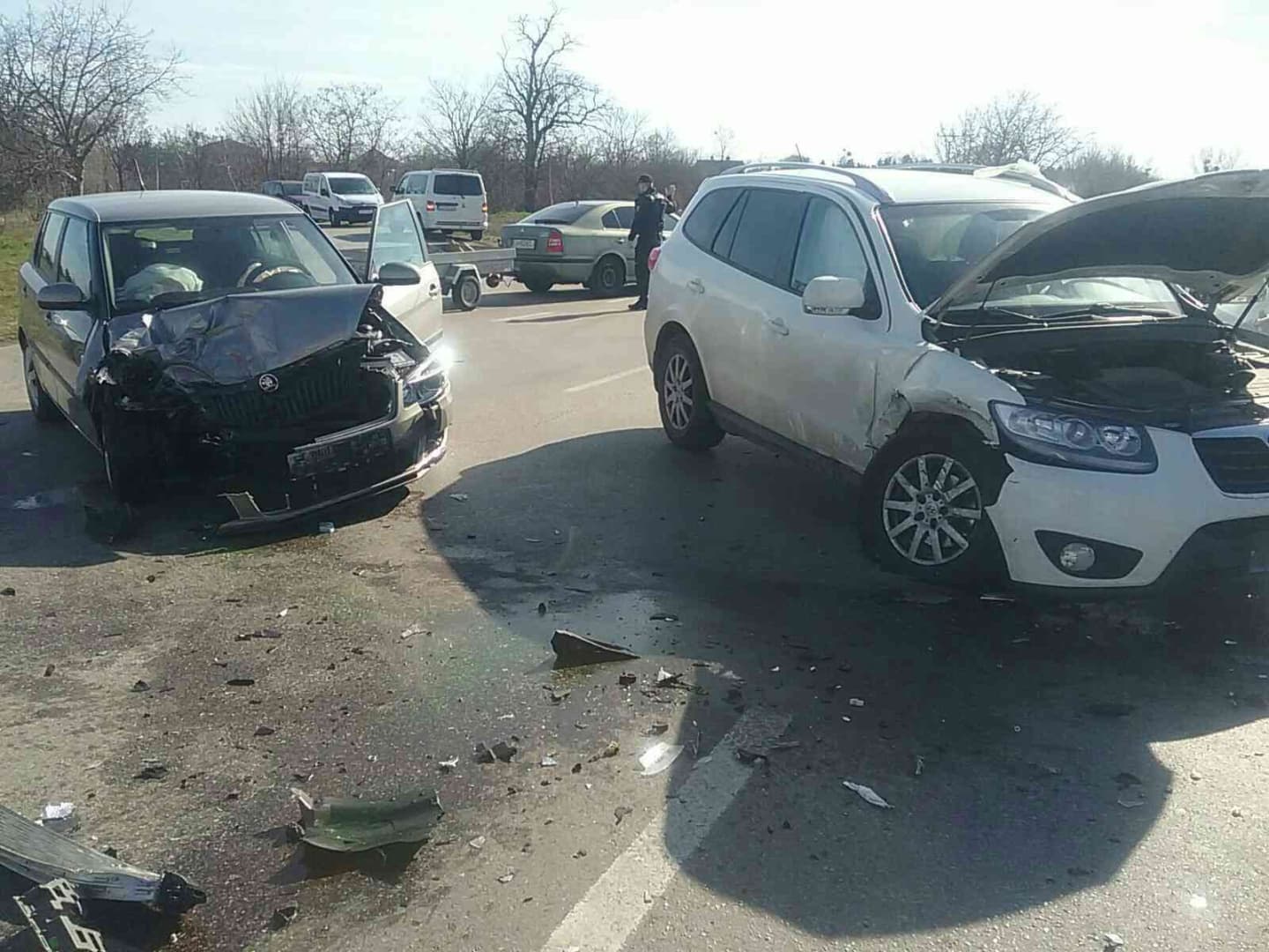 SÚLYOS BALESET: Két Škoda és egy Hyundai rohant egymásba Nagymagyarnál!
