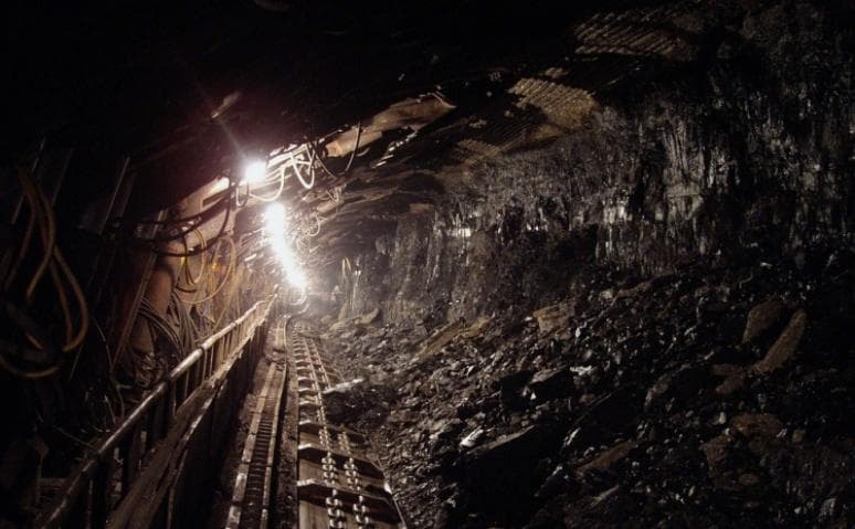 Berobbant egy aranybánya, ki kellett menteni tucatnyi bányászt