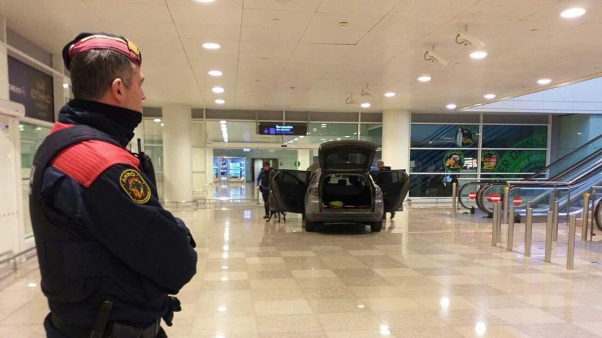 Elfogtak két albánt, akik terrortámadást követtek el a barcelonai repülőtéren