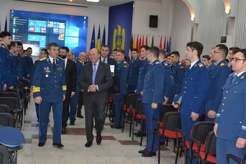 Basescuék sem támogatják, hogy a Fidesz az Európai Néppártban maradjon