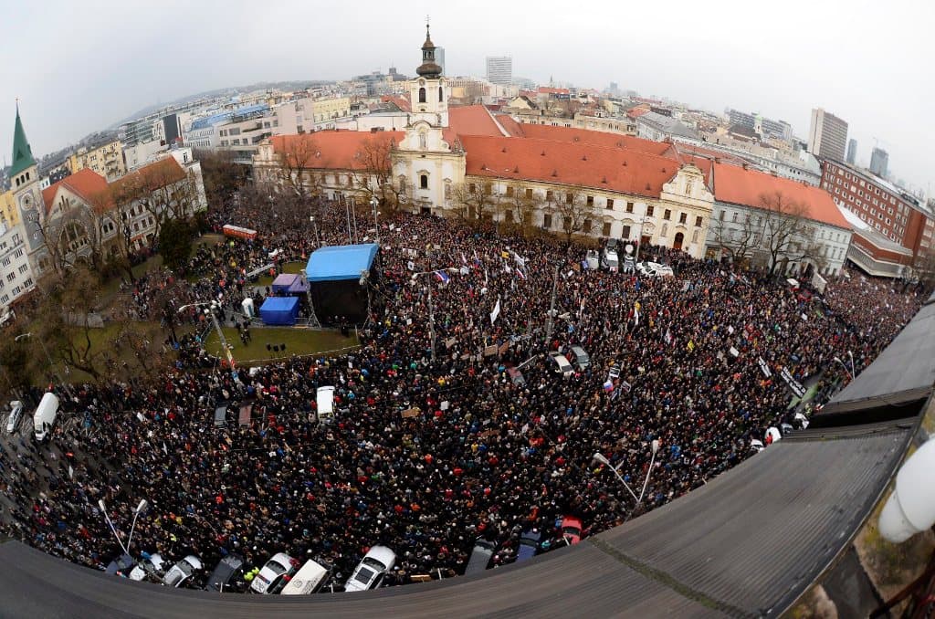 TÜNTETÉS: Emberek tízezrei vonultak ismét utcára, hogy a kormány ellen tüntessenek!