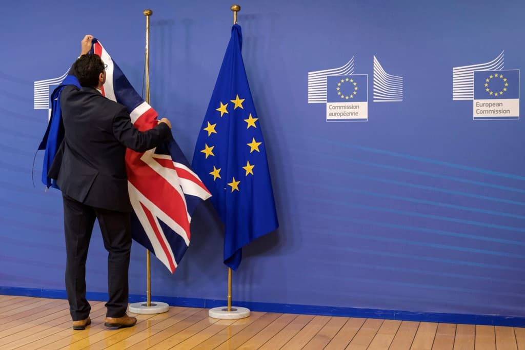 Európai Bizottság felkészül a „kemény Brexitre” is