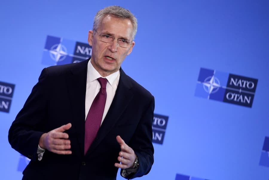 NATO-főtitkár: Még több halál és szenvedés jön, az oroszok kazettás bombákat is használnak