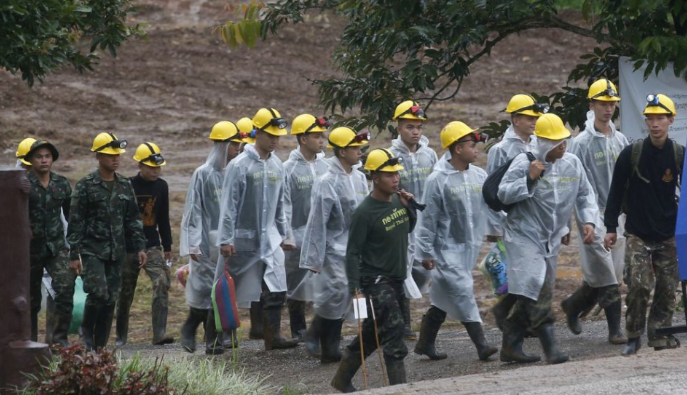 Kimentették az utolsó gyereket és az edzőt a thaiföldi barlangból