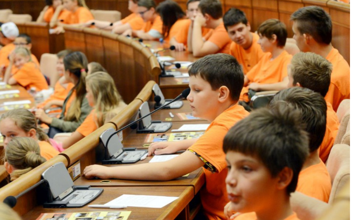 Izzasztó óra a parlamentben: a gyerekek rákérdeztek a Kuciak-gyilkosságra és arra is, hogy hazudnak-e a politikusok