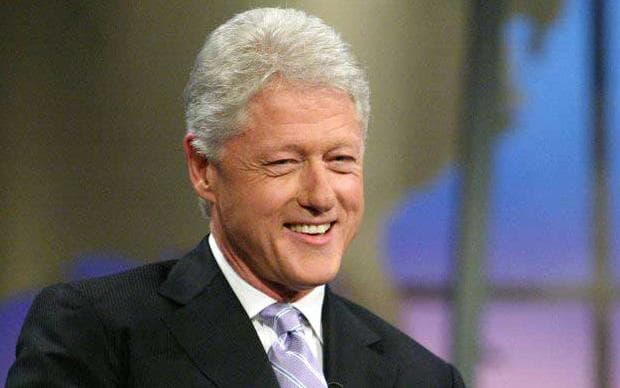 Bill Clinton cáfolja, hogy Parkinson-kórral küszködne