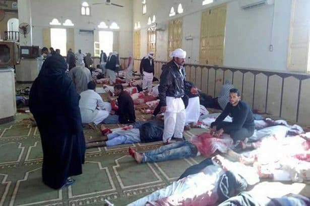 Több mint 200 ember meghalt - felrobbantottak egy muszlim mecsetet Egyiptomban!