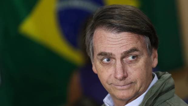 A brazil elnök a nyomtatott sajtón állna bosszút az őt ért támadásokért