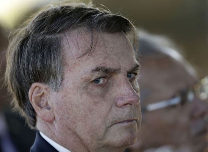 A brazil elnök azzal fenyegetett, hogy kilépteti Brazíliát a WHO-ból