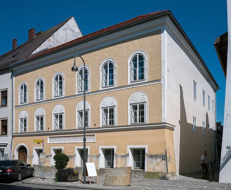 Az osztrák rendőrség fogja használni Hitler braunaui szülőházát