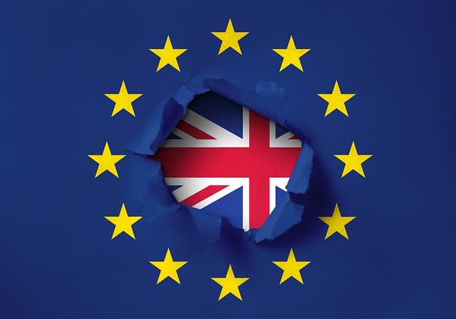 Hárommilliónál több külföldi EU-állampolgár kért tartós brit letelepedési engedélyt