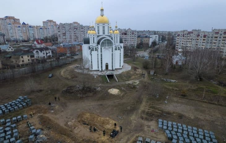 Kreml: pártatlan vizsgálatra van szükség a Bucsában meggyilkolt civilek ügyében