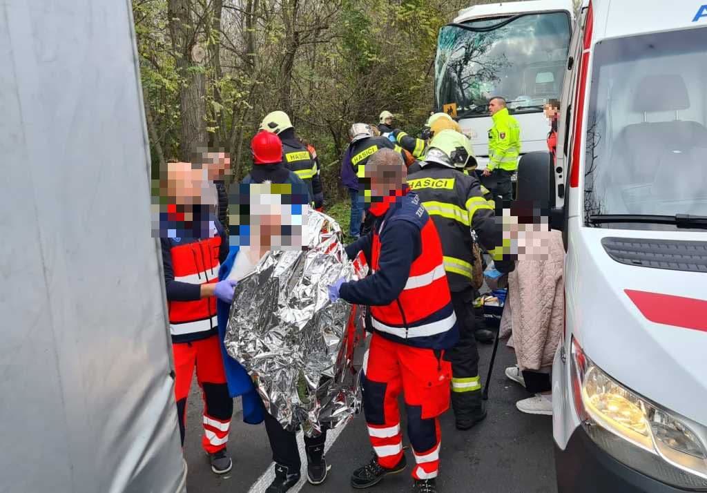 Visszavitték Csehországba az Albárnál balesetet szenvedett utasok többségét, a rendőrség vizsgálja a történteket