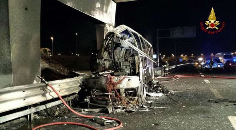 Veronai baleset: Illegálisan beszerelt üzemanyagtartály lehetett a buszban