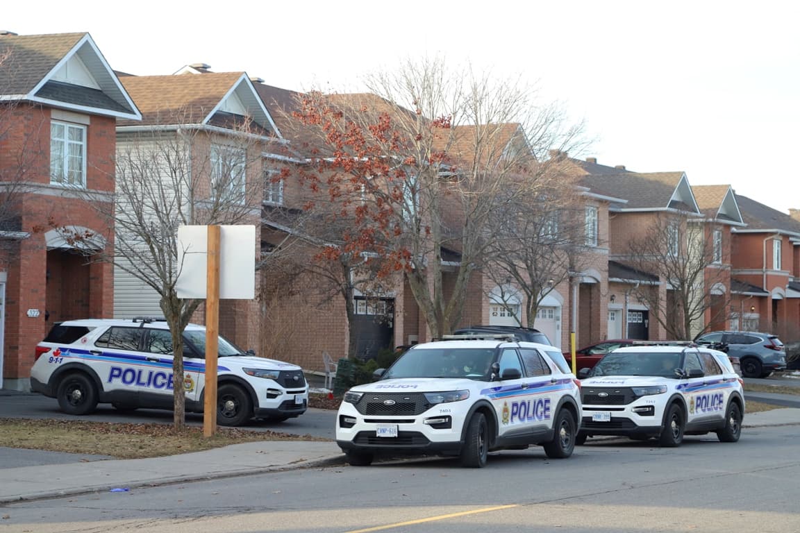 Egy család több tagját mészárolta le késsel egy náluk lakó diák Ottawában