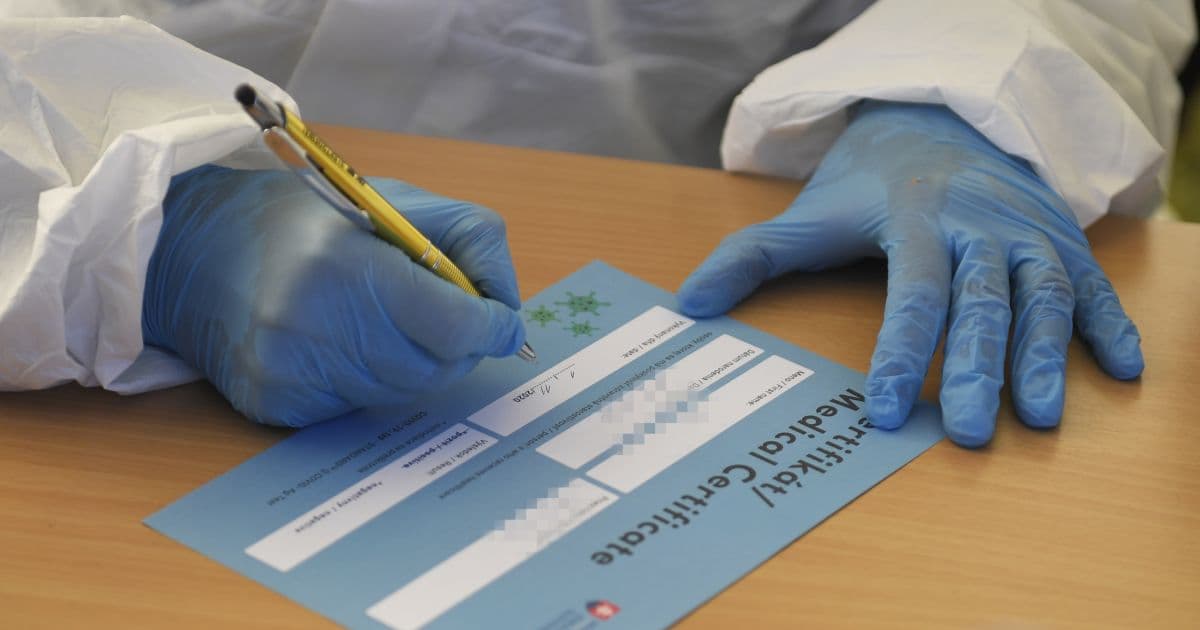 Több száz kitöltetlen koronavírus-tesztet igazoló tanúsítvány hevert Kassa utcáin