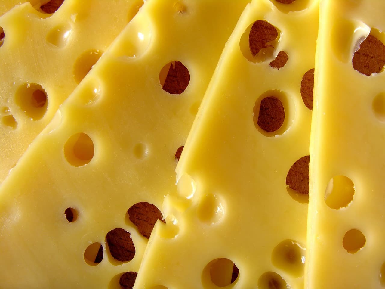 Ha járt az Auchanban és vásárolt ebből a sajtból, ne egye meg!