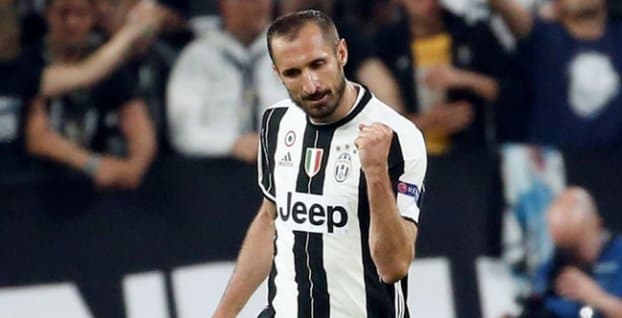 Közel húsz év után távozik a Juventus veterán védője