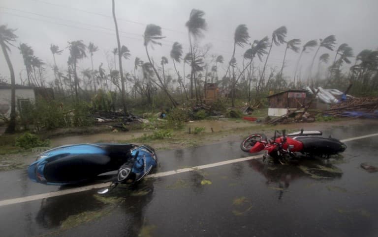 Pusztító ciklon közelit a Fidzsi-szigetekhez