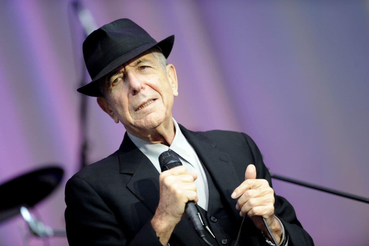 Több mint 800 ezer dollárért keltek el Leonard Cohen szerelmeslevelei 
