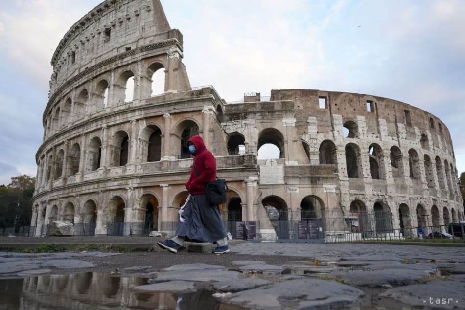 Amerikai turisták beszöktek a római Colosseumba, hogy ott sörözzenek