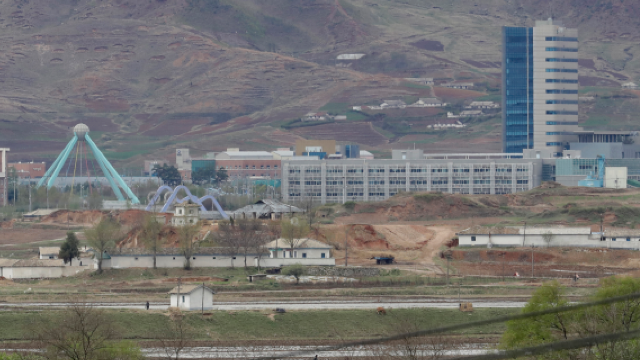 Észak-Korea visszahívja képviselőit a Korea-közi összekötő irodából
