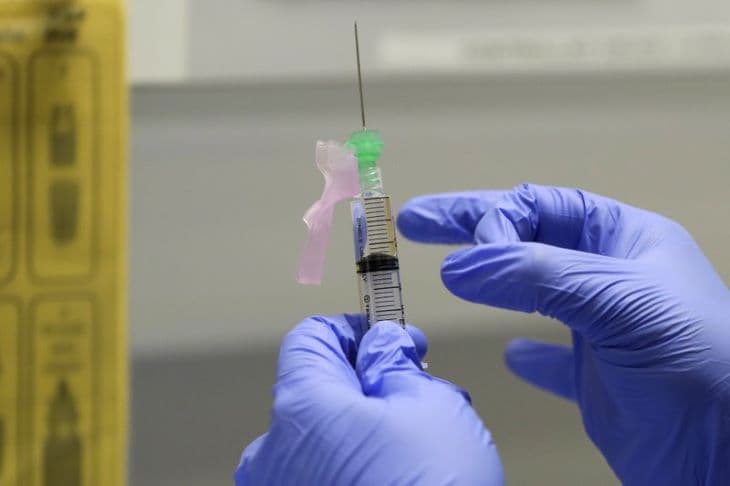 A Sanofi-GSK koronavírus elleni vakcinája csak 2021 végére lesz kész