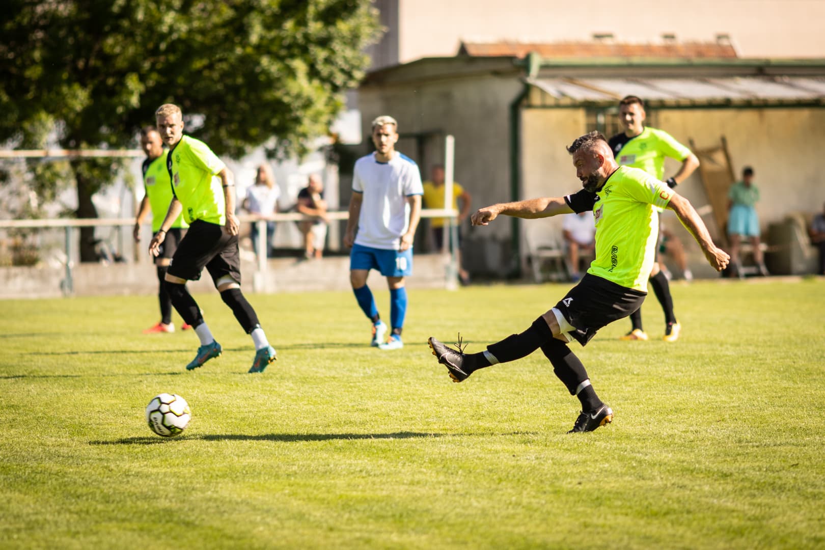 Nyugat-szlovákiai V. liga, Keleti csoport, 32. forduló: Pozbai diadal a bajnok otthonában