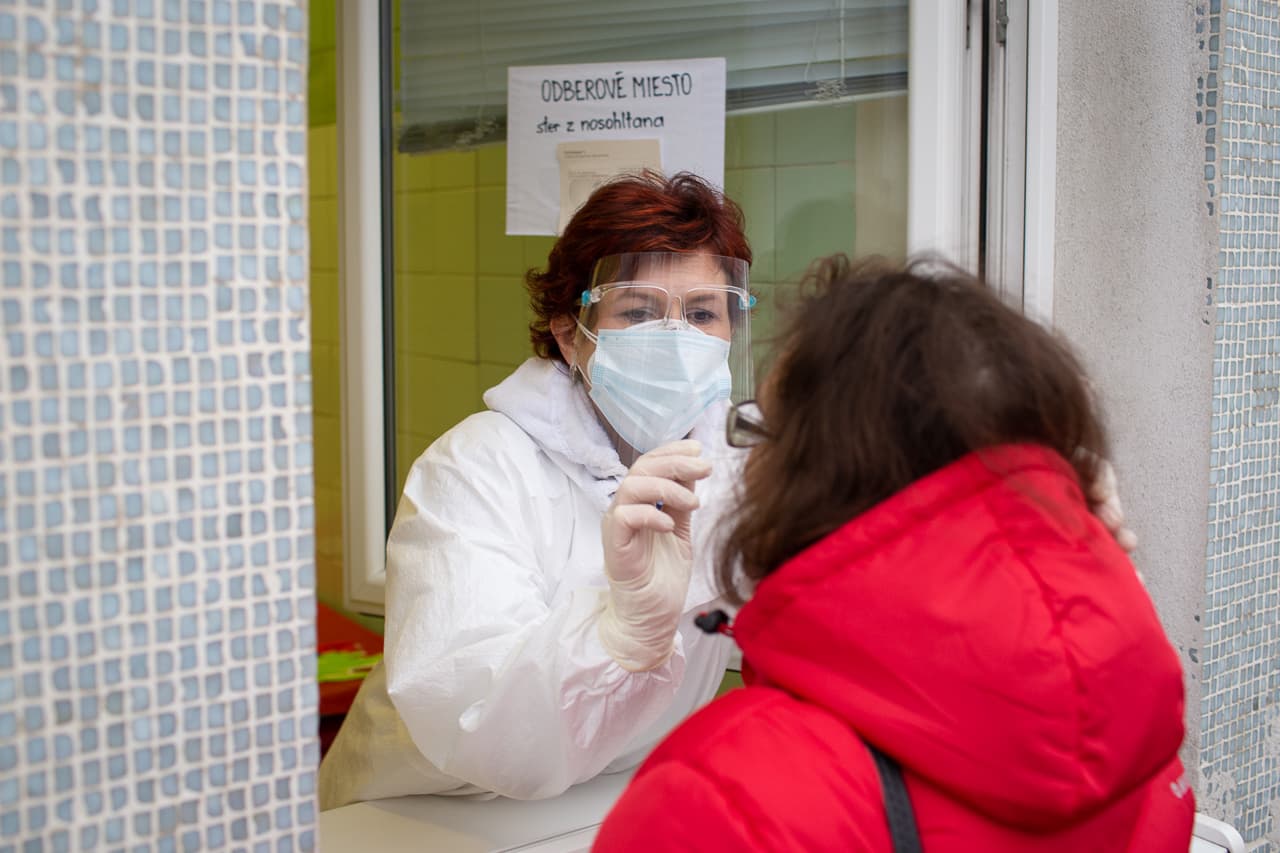 KORONAVÍRUS: Megugrott kórházban kezelt fertőzöttek száma, átlépte a négyezret
