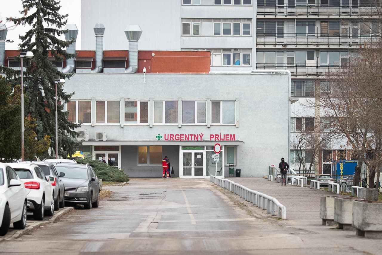 A nagy érdeklődésre való tekintettel bővítik az érsekújvári kórház oltópontját