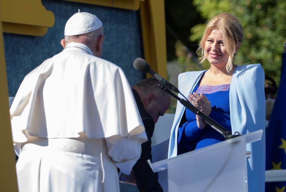 Čaputová rengeteg ajándékkal lepte meg a pápát, az egyik közülük egy dunaszerdahelyi cégtől érkezett