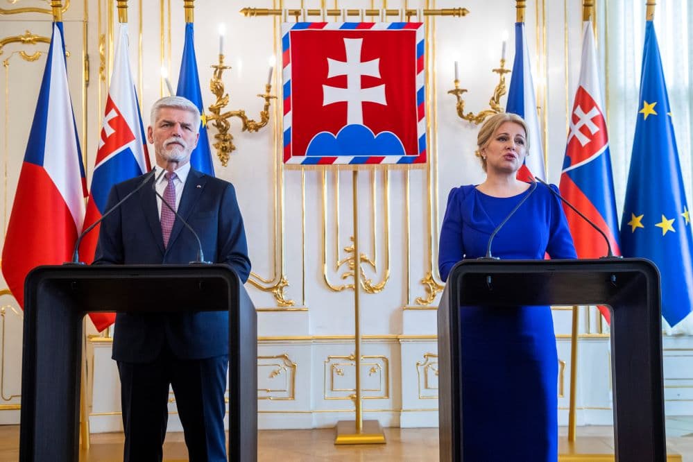 A visegrádi négyek csoportja csak egy konzultációs fórum, és a cseh államfő nyitna a baltiak irányába