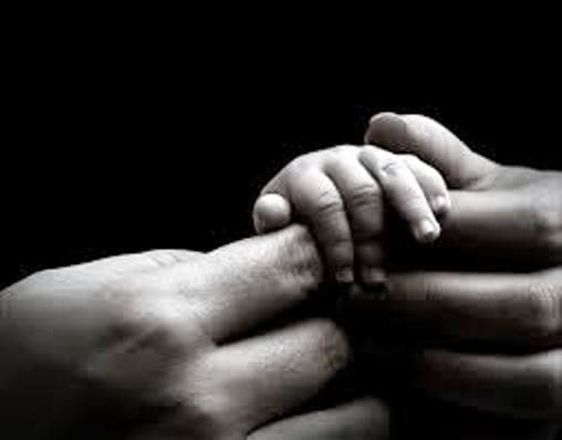 TRAGÉDIA: Születése után egy nappal hunyt el a csecsemő