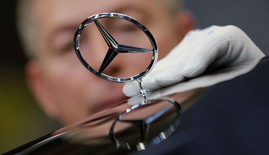 Rengeteg Mercedest hívnak vissza világszerte